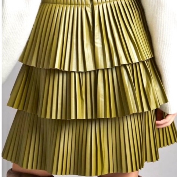 NWT Anthropologie Mare Mare Faux Leather Tiered Pleated Skirt - Picture 5 of 8